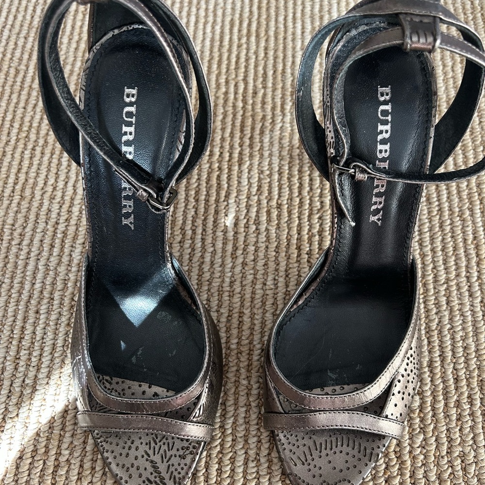 Burberry Women's Black Leather Sandals
